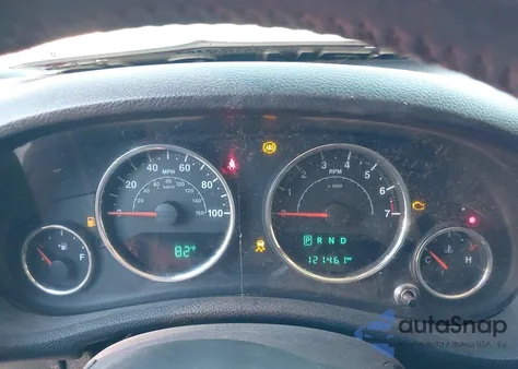 2015 Jeep Wrangler Unlimited Sport z USA, uszkodzony, nr VIN 1C4BJWDG4FL716522